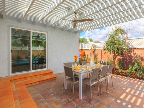 Anaheim 5 Bedroom Pool House Sleeps 13