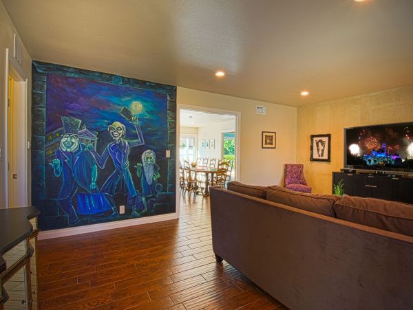 Anaheim Home 991223
