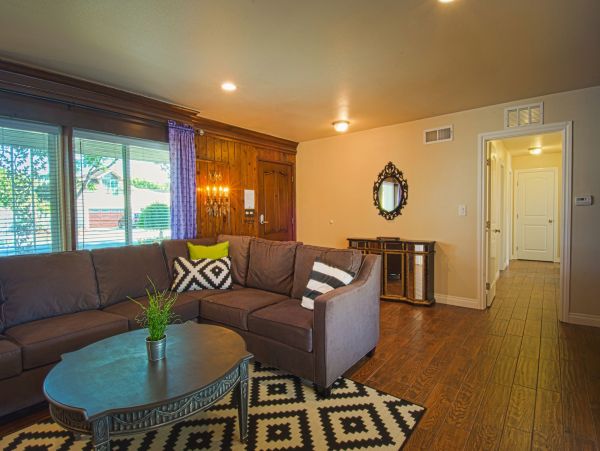 Anaheim Home 991223