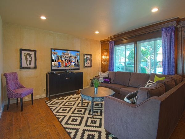 Anaheim Home 991223