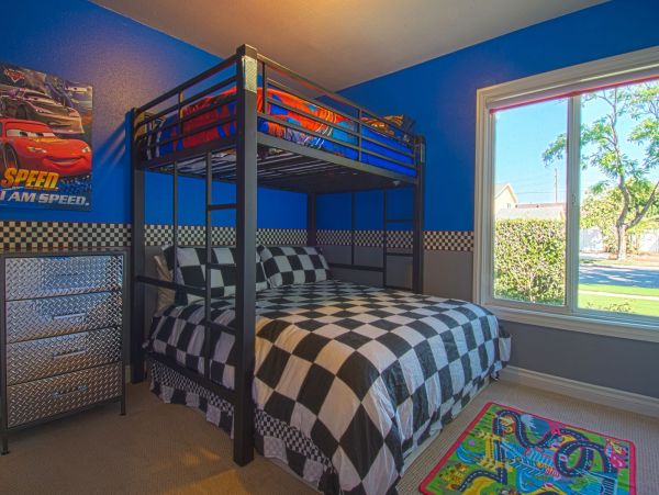 Anaheim Home 991223