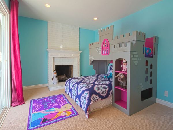 Anaheim Home 991223