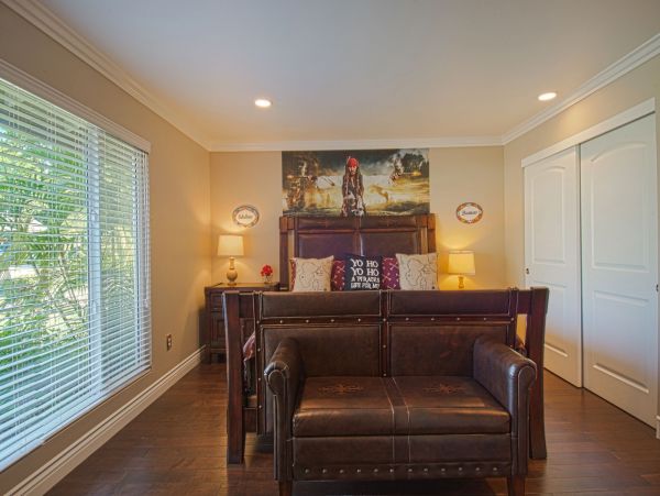 Anaheim Home 991224