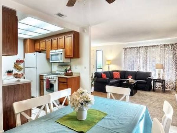 Anaheim Condo 991227