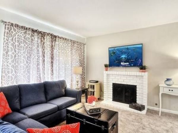 Anaheim Condo 991227