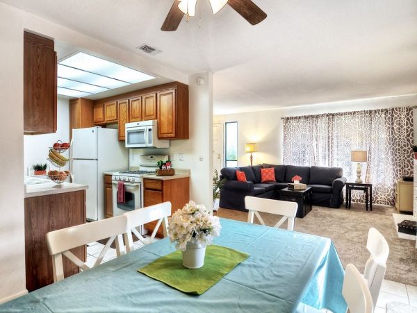 Anaheim Condo 991227