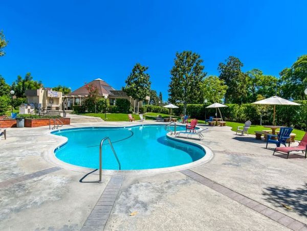 Anaheim Condo 991227