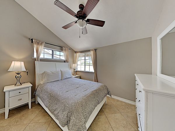 Anaheim 3 Bedroom House with Private Pool & Grill