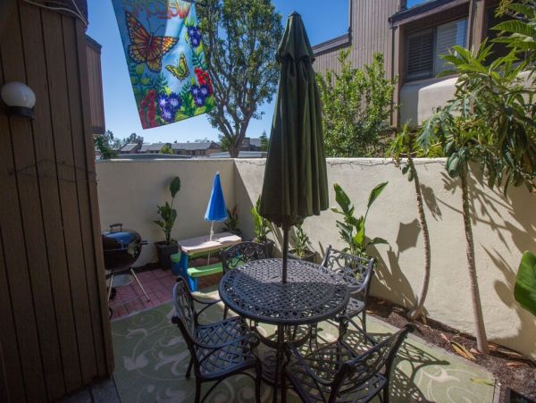 Anaheim Condo 991229