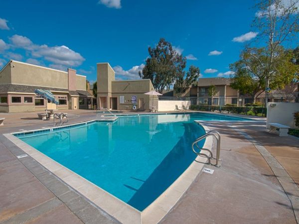 Anaheim Condo 991229