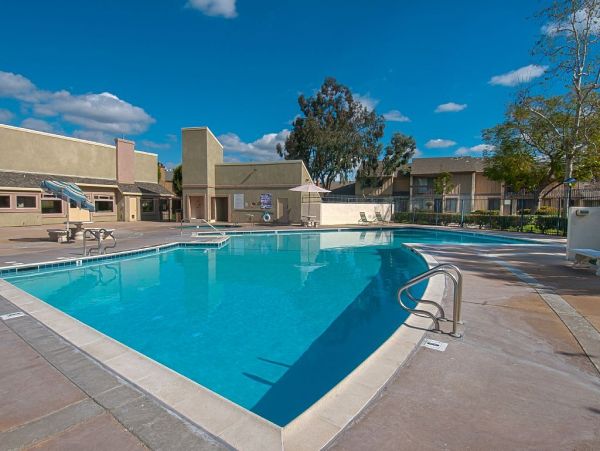 Anaheim Condo 991230