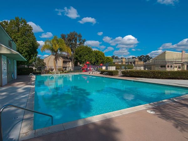 Anaheim Condo 991230
