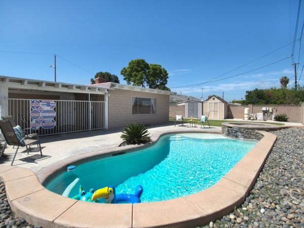 Anaheim Home 991231