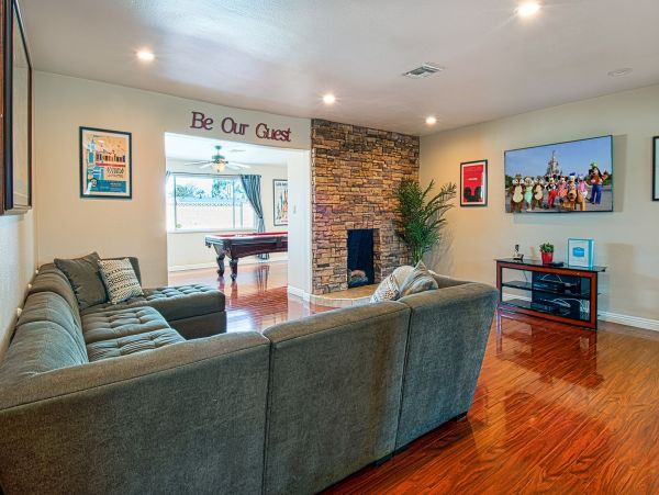 Anaheim Home 991231