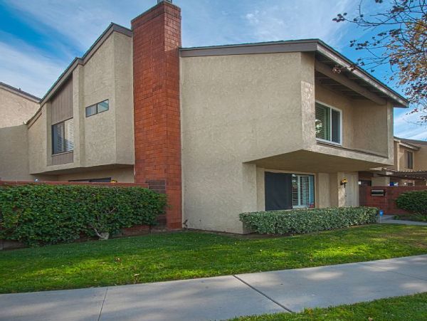 Anaheim Condo 991234