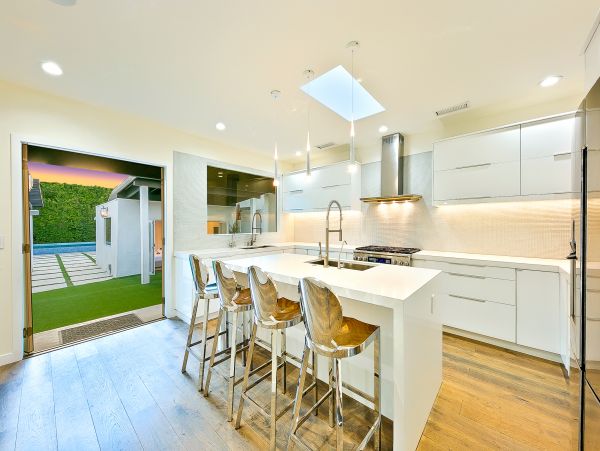 Los Angeles Home 991237