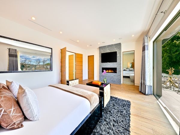 Los Angeles Home 991241