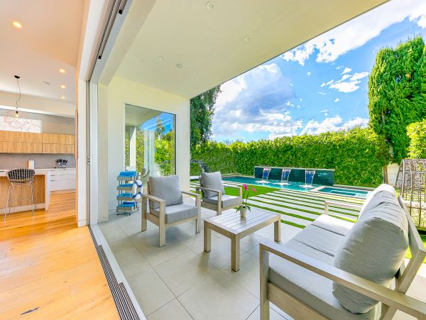 Los Angeles Home 991241