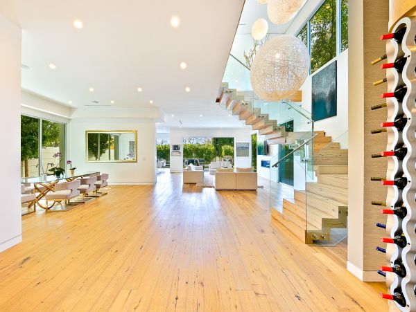 Los Angeles Home 991241