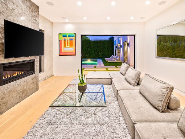 Los Angeles Home 991242