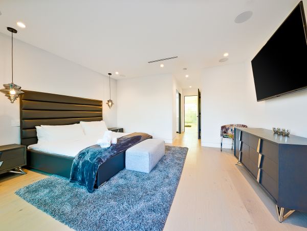 Los Angeles Home 991242