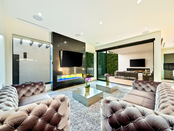Los Angeles Home 991243