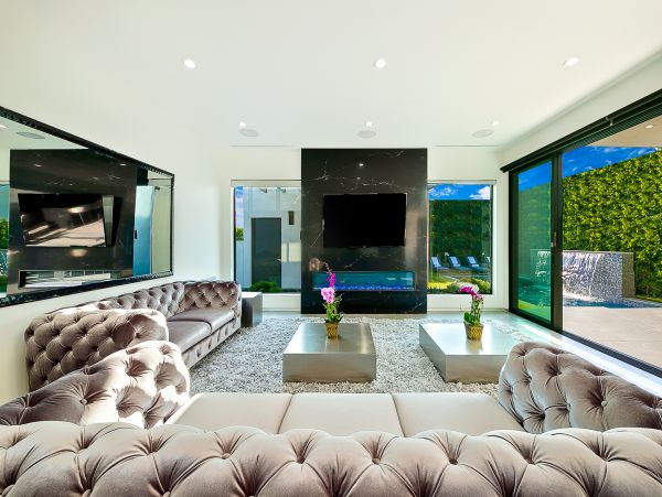 Los Angeles Home 991243