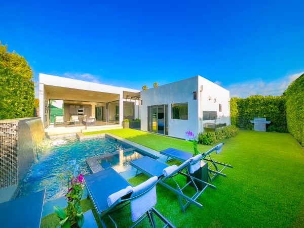 Los Angeles Home 991243