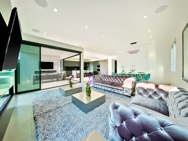 Los Angeles Home 991243