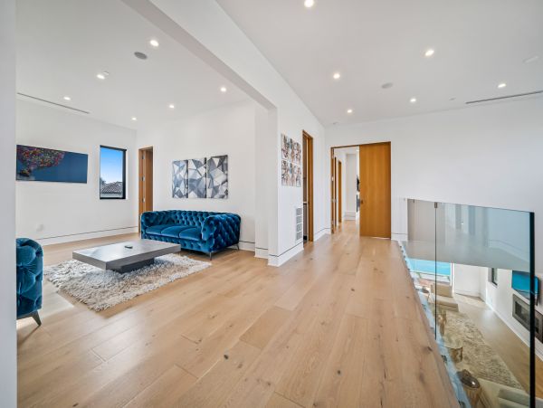 Los Angeles Home 991244