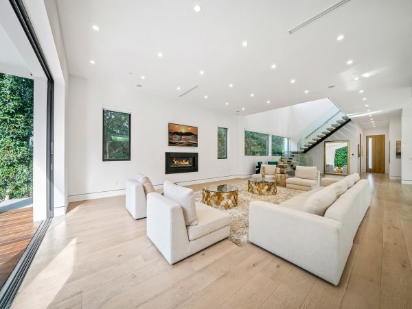 Los Angeles Home 991244
