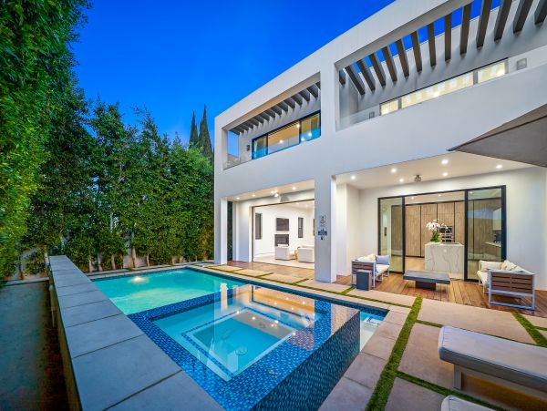 Los Angeles Home 991244