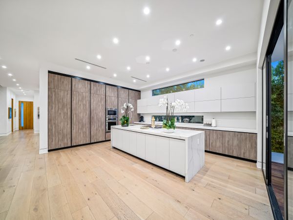 Los Angeles Home 991244