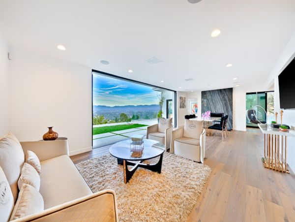 Los Angeles Home 991247