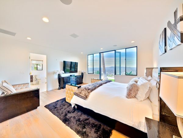 Los Angeles Home 991247