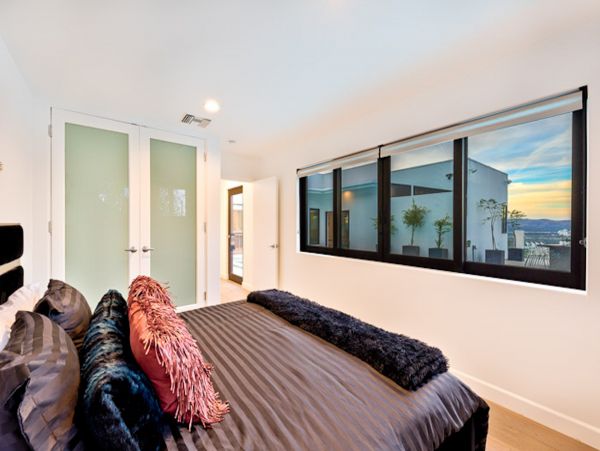 Los Angeles Home 991247