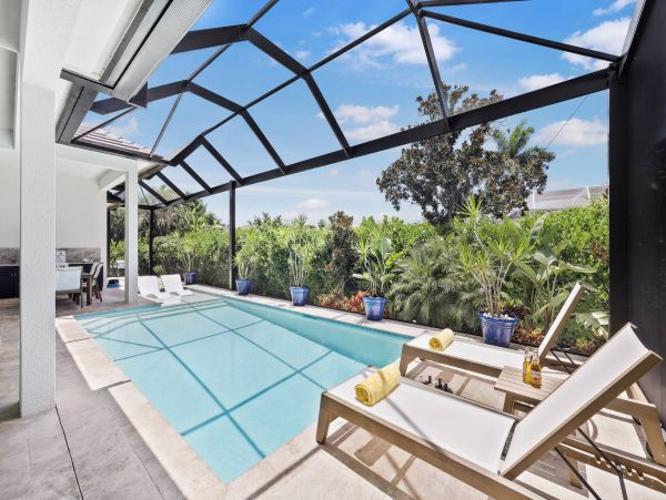 Luxury Marco island Vacation Villa Sleeps 8 Guests Private Pool