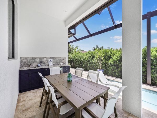 Luxury Marco island Vacation Villa Sleeps 8 Guests Private Pool
