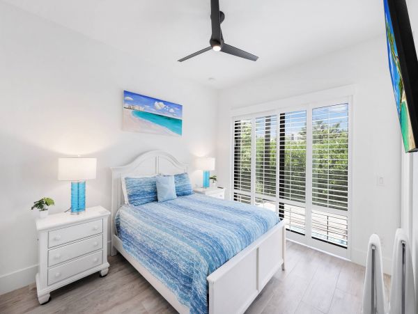 Luxury Marco island Vacation Villa Sleeps 8 Guests Private Pool