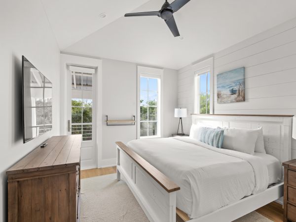 Short Walk to Beach Luxury Vacation Home in Seagrove Beach