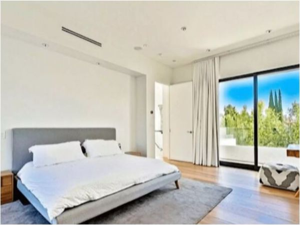 Malibu Vacation Home Five Bedroom