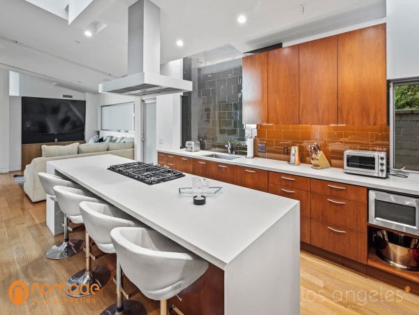 Los Angeles Home 991288