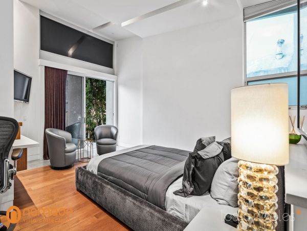 Los Angeles Home 991288
