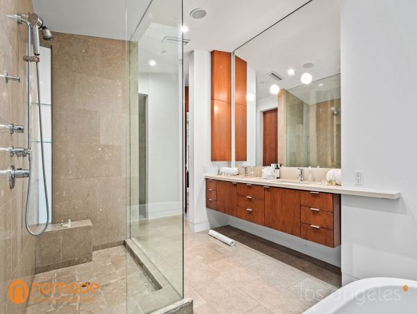 Los Angeles Home 991288