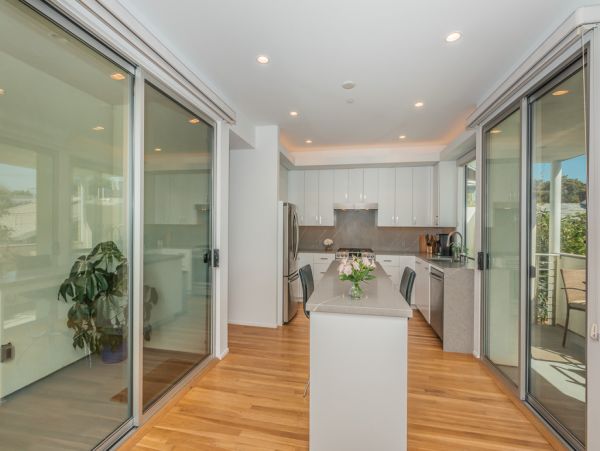 San Diego Beach Communities North Condo 991297