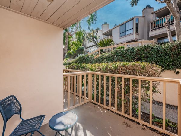 San Diego Beach Communities North Condo 991298