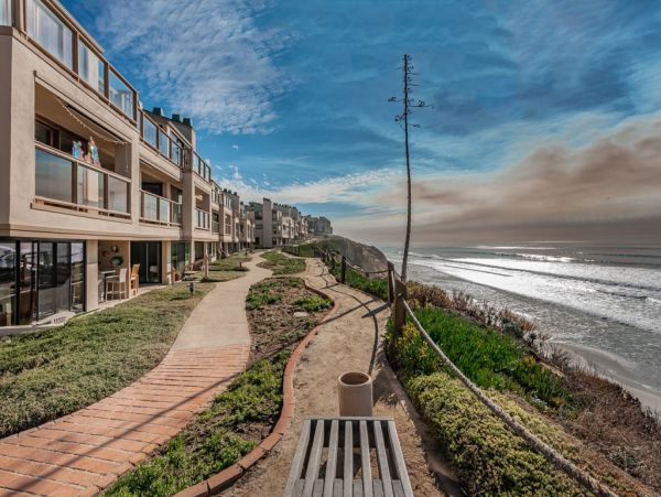 San Diego Beach Communities North Condo 991298