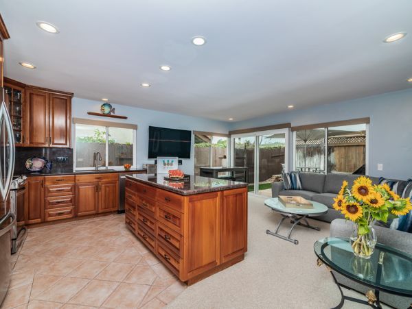 San Diego Beach Communities North Home 991300
