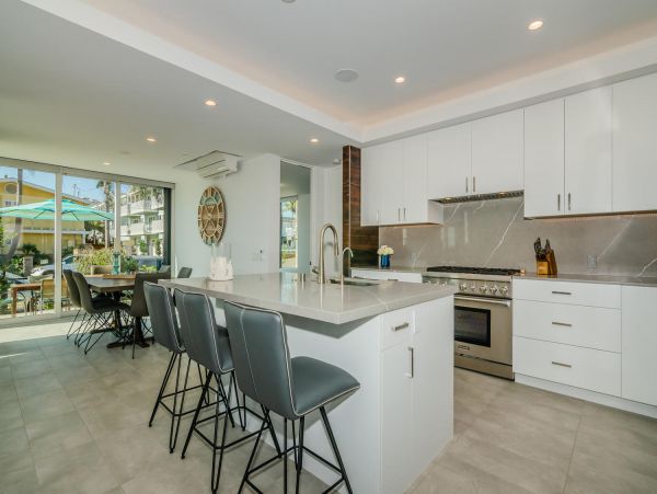 San Diego Beach Communities North Home 991308