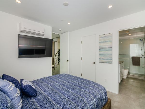 San Diego Beach Communities North Home 991308